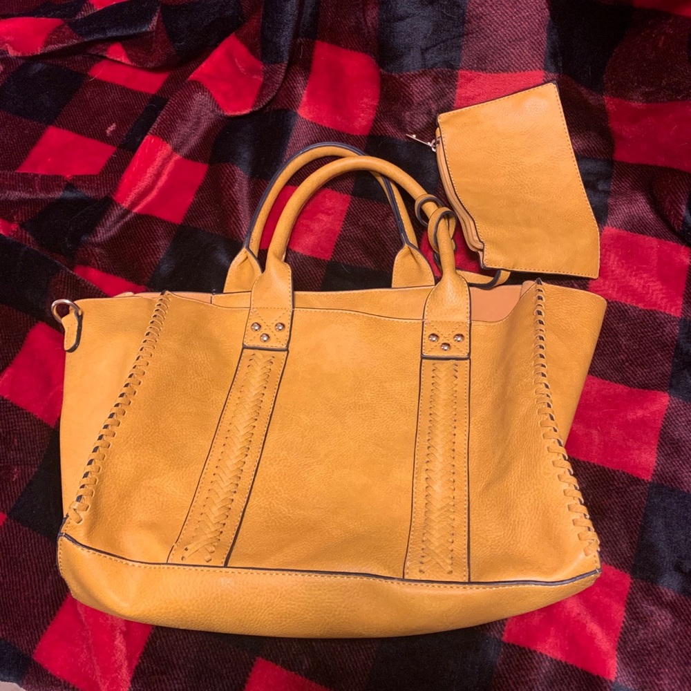 Tan leather purse